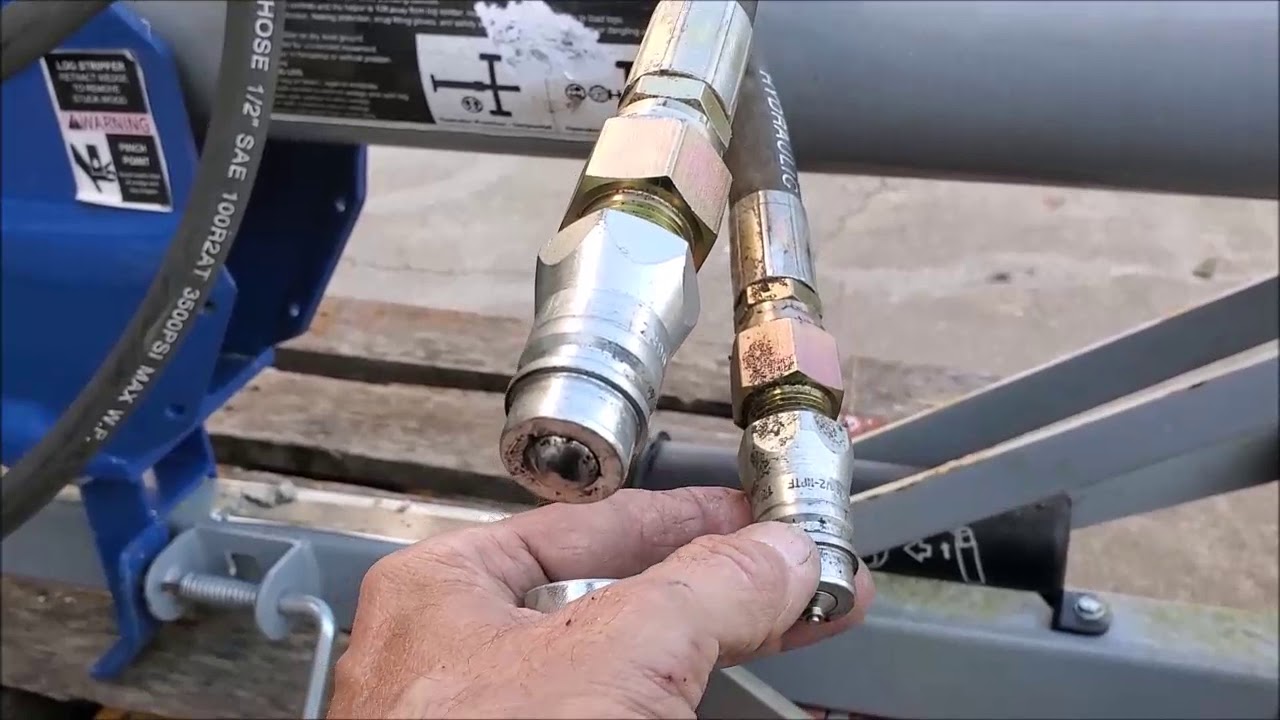 John Deere 1025R - Installing a Norther Tool PwrHorse 22T Log Splitter