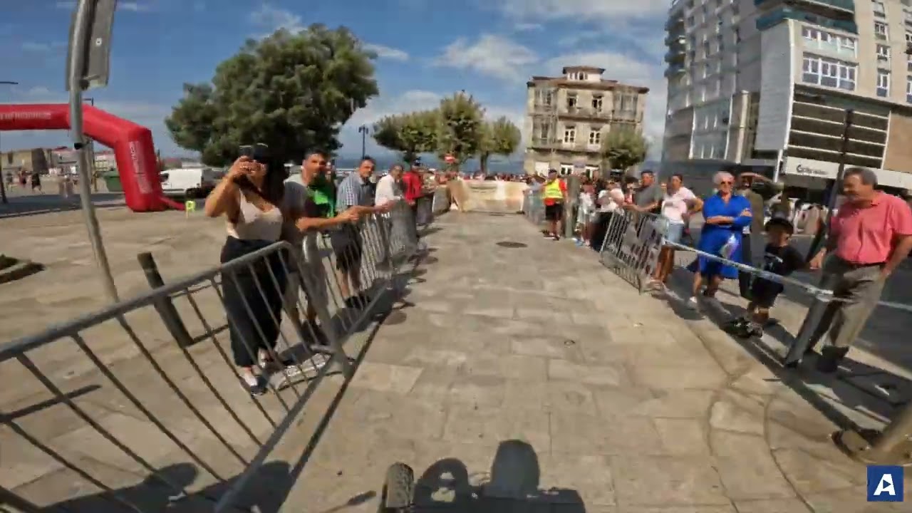 Vive en primera persona el espectacular descenso del Marisquiño 2022 por las calles de Vigo
