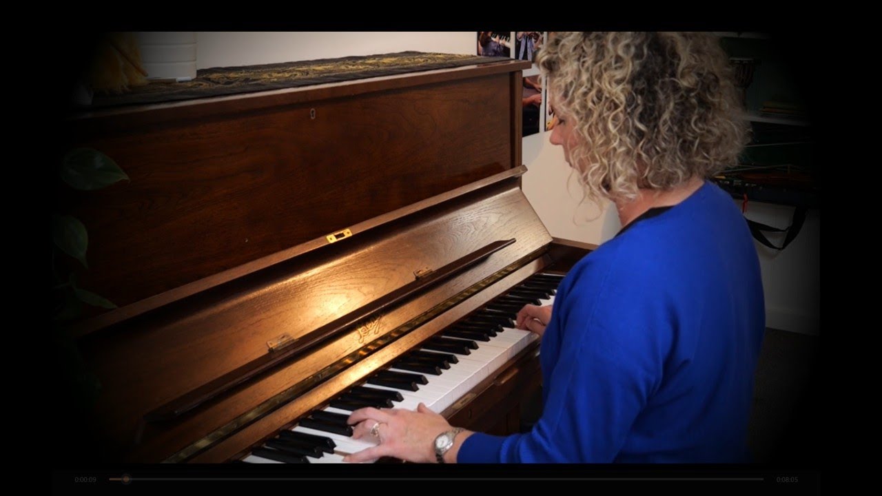 BEAUTIFUL Sweeping Arpeggios! (Piano tutorial with easy to intermediate skills in A major/minor)