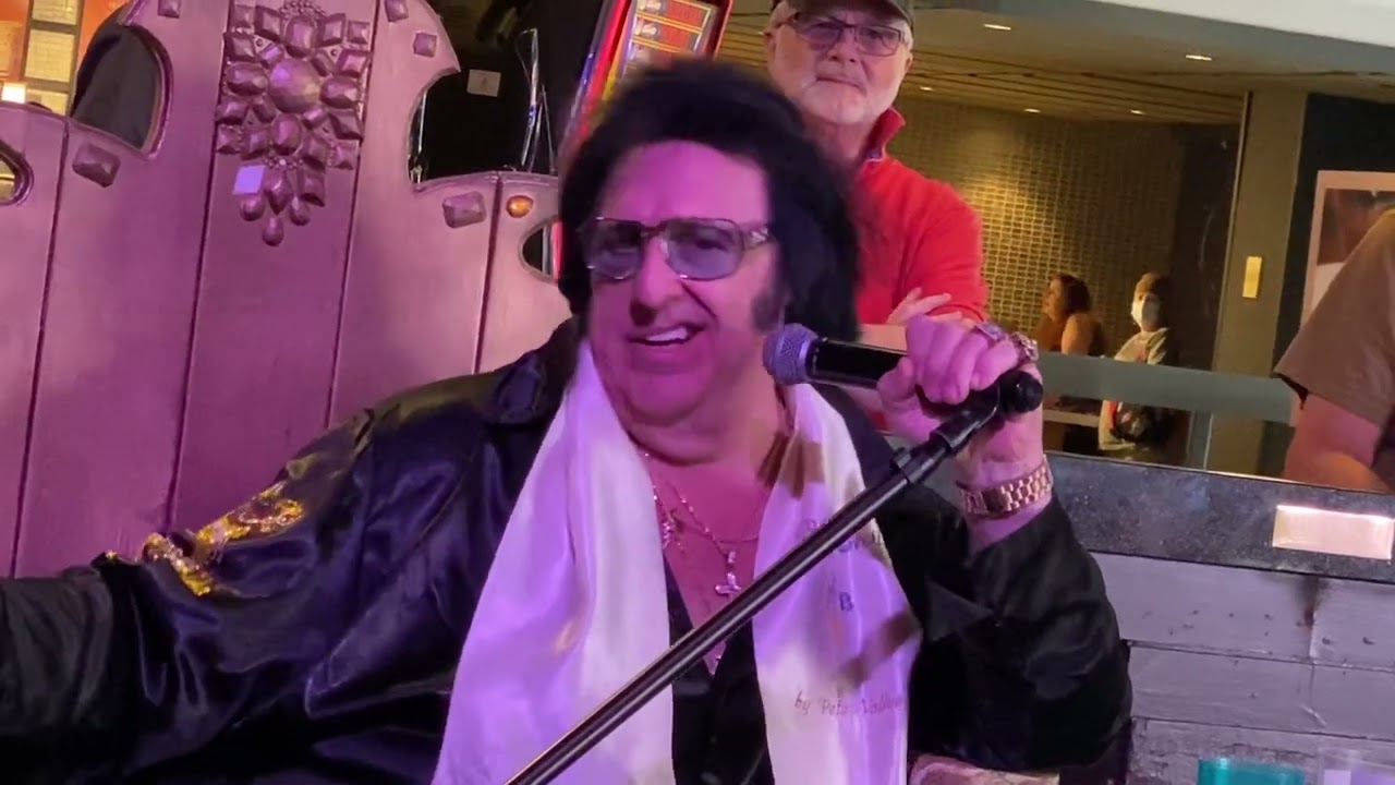 BURNING LOVE  - BIG ELVIS