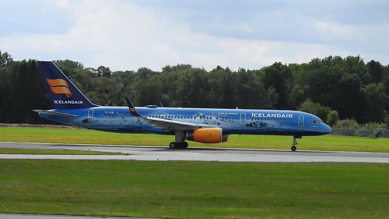 Icelandair Boeing 757 takeoff Hamburg