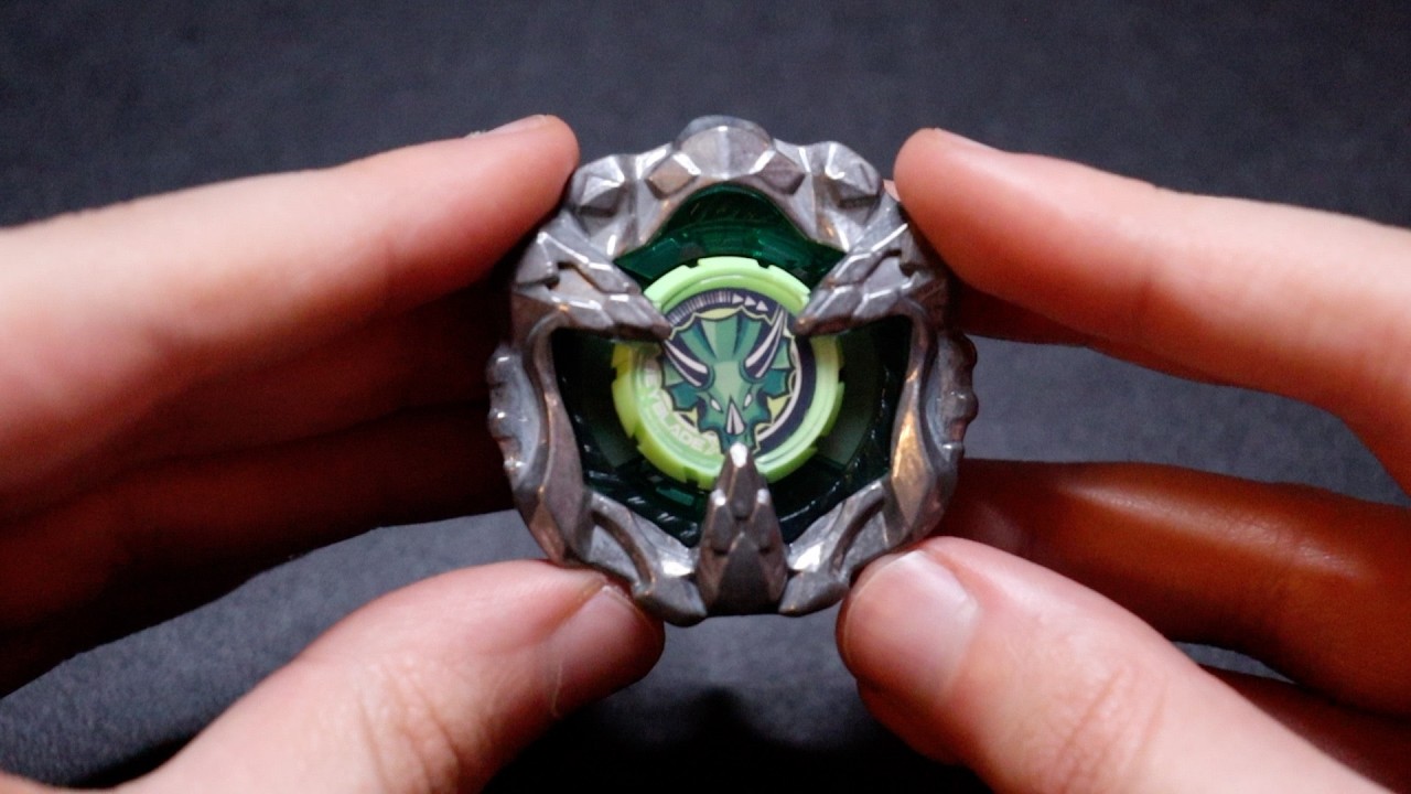Beyblade Ridge Triceratops 9-80GN Unboxing