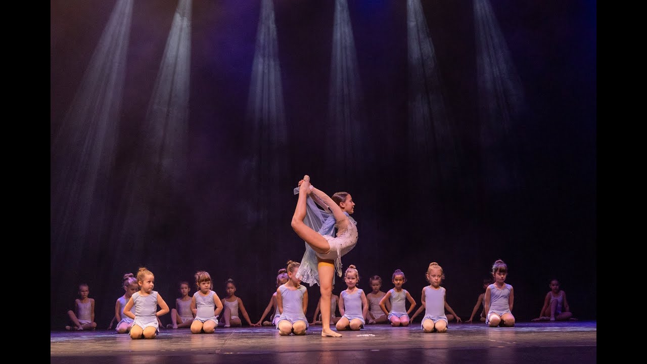 Art in Motion karácsonyi gála 2025-Karácsonyi közös szám