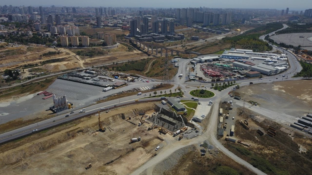 Türkiye’nin ilk deprem izolatörlü konutlarının temeli atıldı