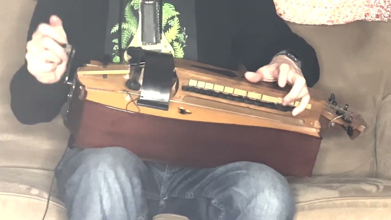 Adele Blanc Sec / Derriere Les Carreaux / Mominette | Hurdy Gurdy | Bard of the Old Wheel