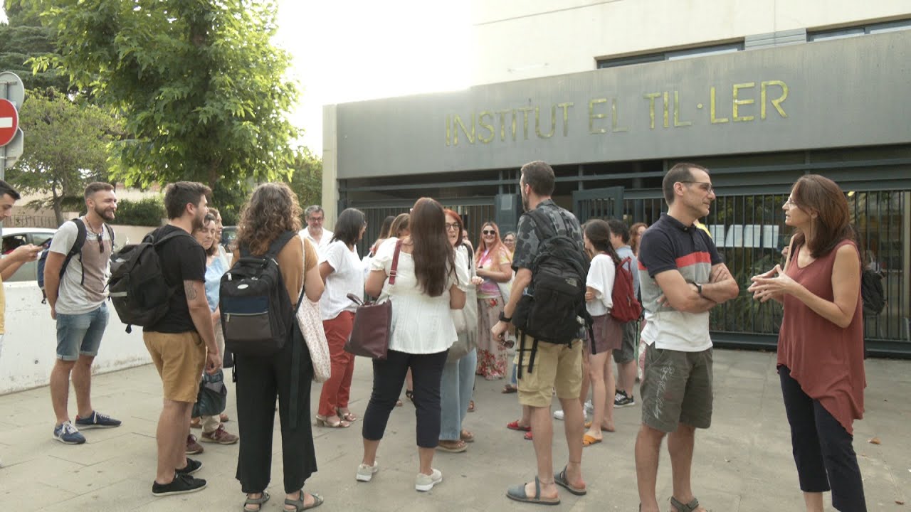 VOTV - El claustre de l'Institut El Til·ler demana a l'equip directiu la seva dimissió