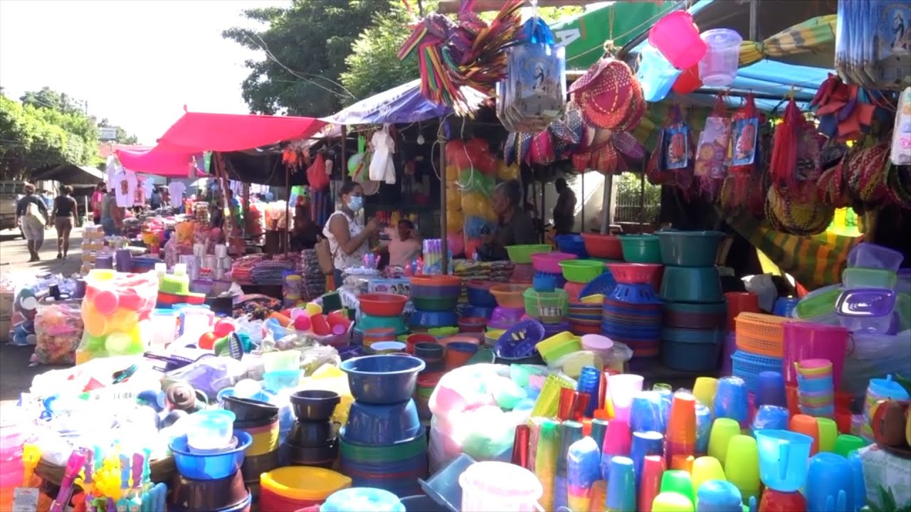 Mercados de Chinandega llenos de productos para la Purísima