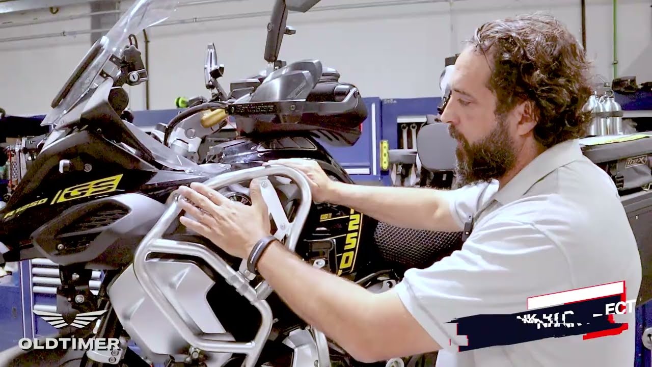 شاهد أجمل وأقوى التعديلات لدراجة BMW R1250 GSA - 40th Anniversary