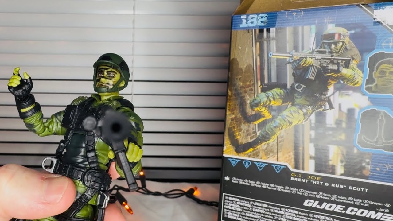 Unboxing GI Joe Classified Brent “Hit & Run” Scott! The Man With The Most Unhinged File Card!
