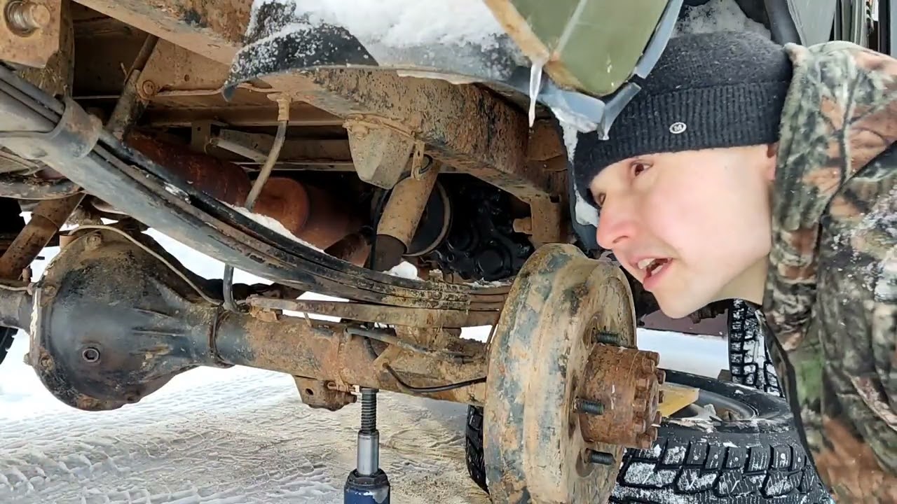 Перегруз. Сломало рессору на УАЗ буханка.