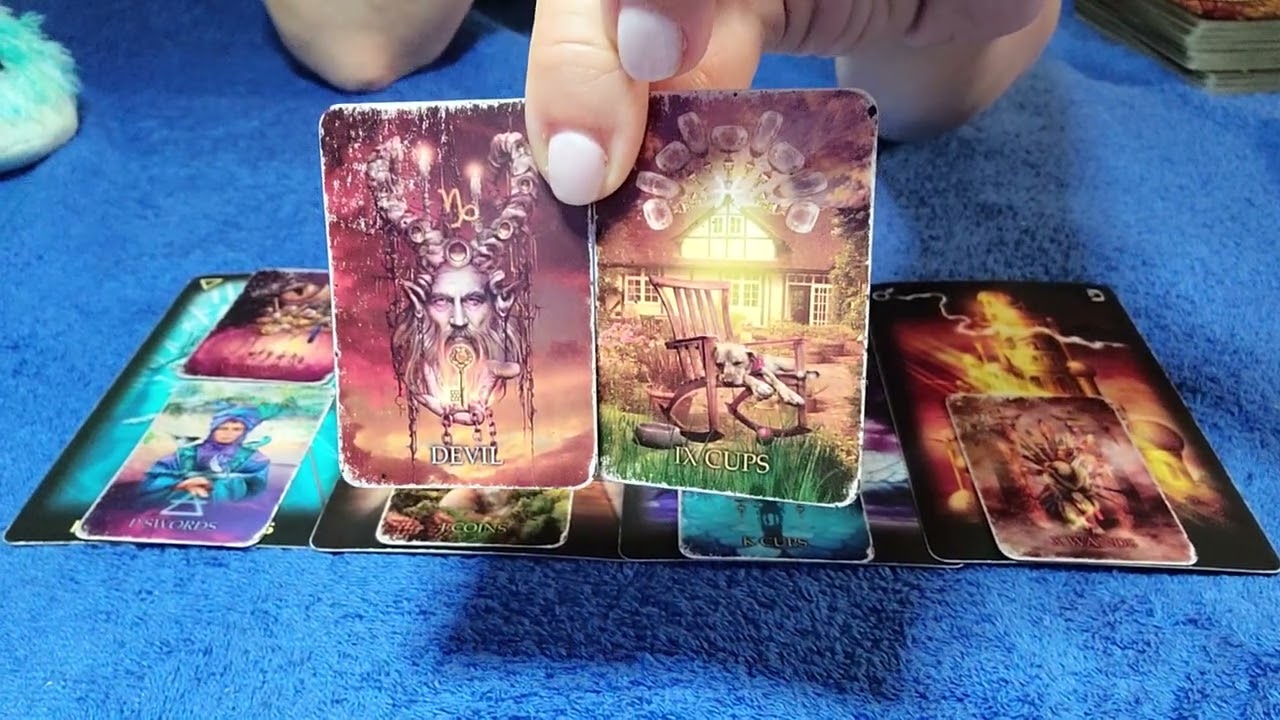 TAURUS - VERY INTENSE SOULMATE READING! WHO IS THE NEW PERSON? 💌 👀 🎁 AUGUST 2022 TAROT