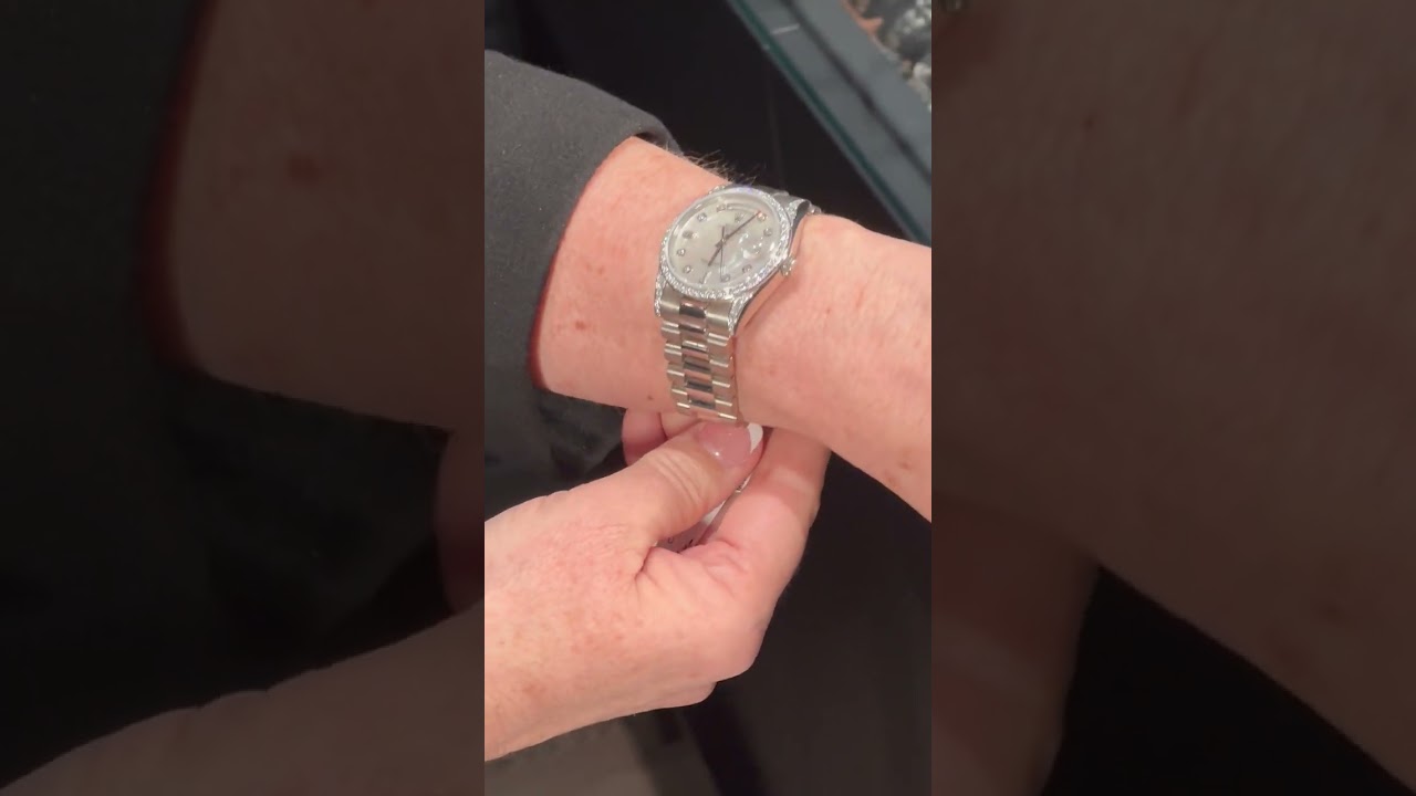 Rolex President Day Date 18k White Gold MOP Diamond Watch 118389 Review | SwissWatchExpo