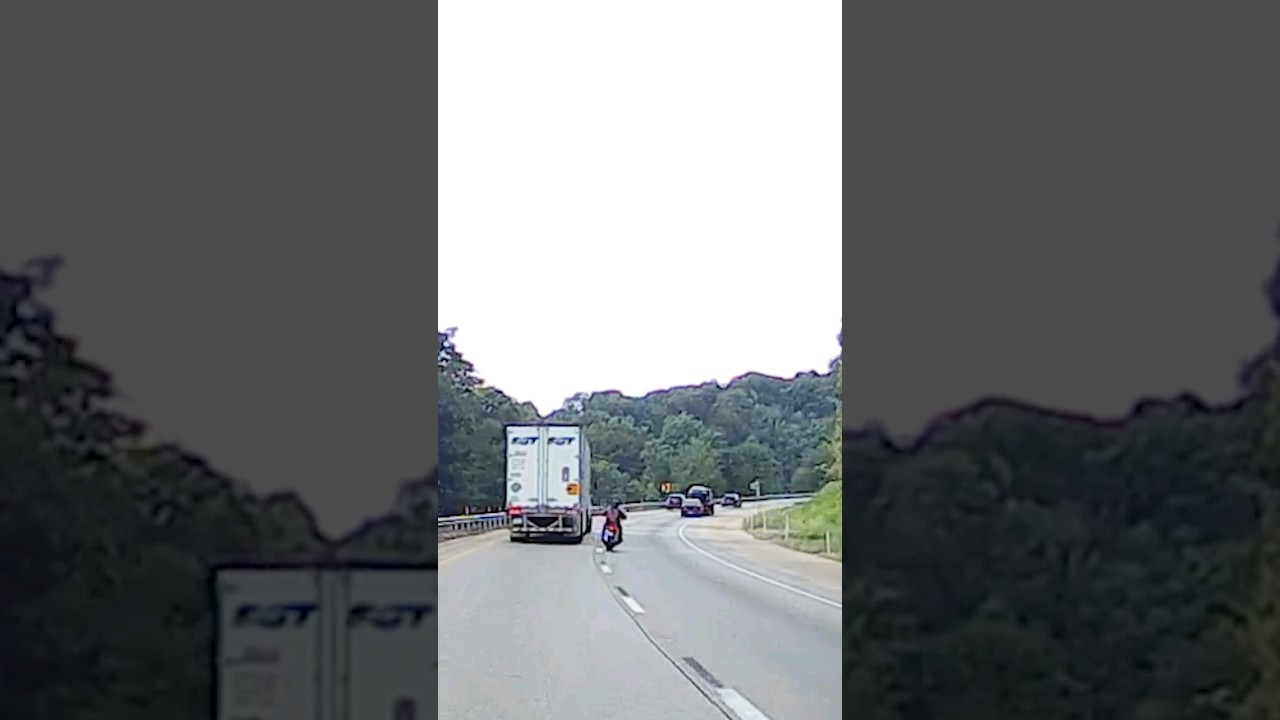 WOW!! 😱 YOUR A DUMBASS  PASSING ON THE RIGHT SIDE!! #shots #viral #youtubeshorts #trending