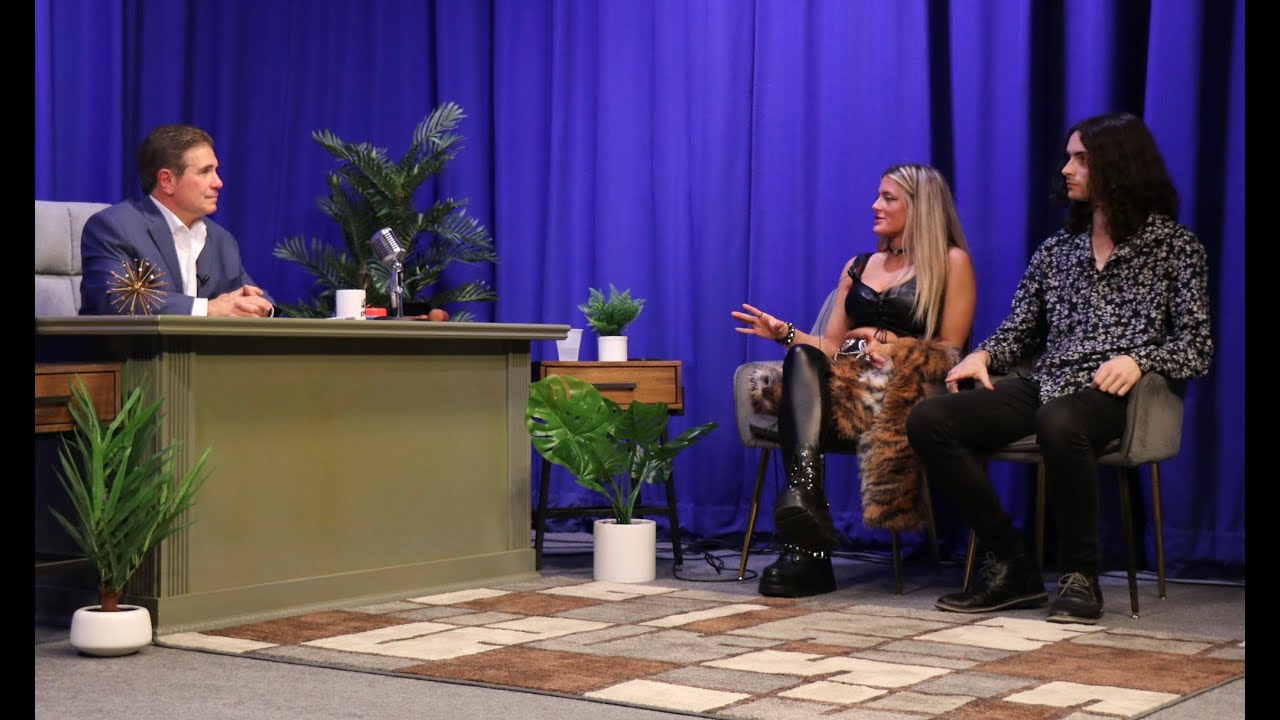 Up Late with Johnny Potenza: Sit's down with Gabby Cinque & Fran O'Brien from the Gab Cinque Band.