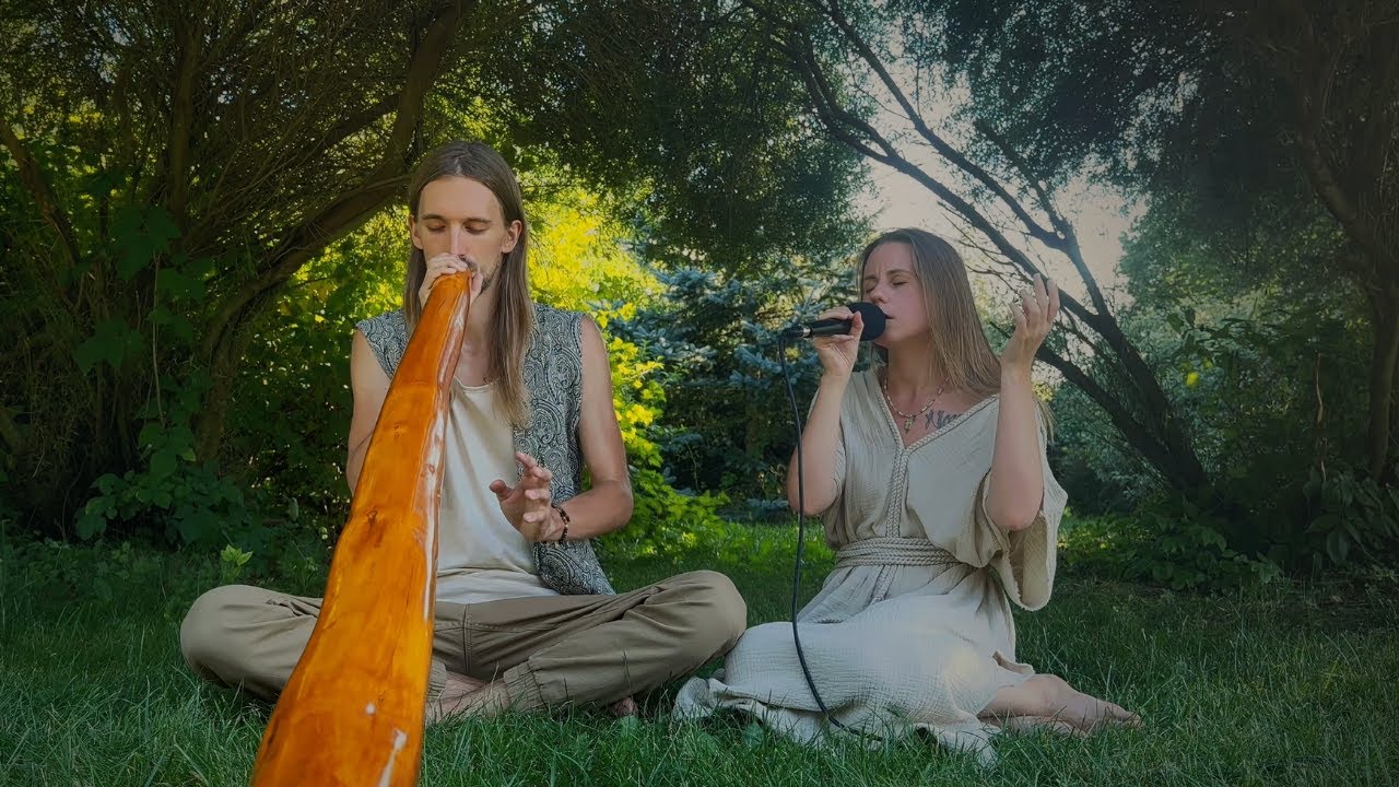 Lion’s Gate 8:8:8 | Angelic Voice, Didgeridoo & Wind | Light Language | Flow & Abundance