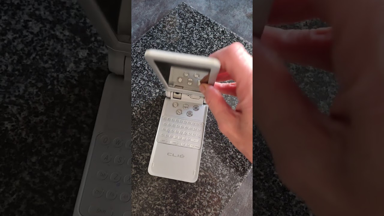 The Sony CLIE PEG-NR70V PDA Do You Remember?