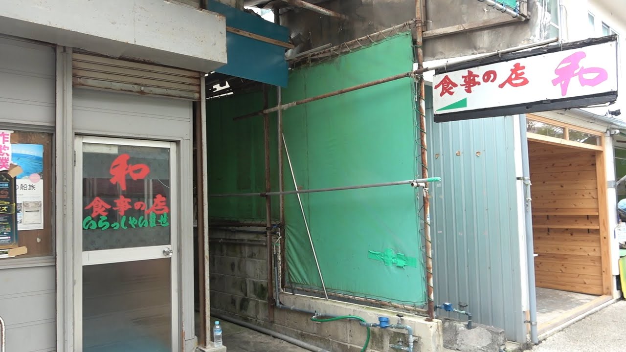 名護でデカ盛り店を発見！沖縄の食堂でおばあの特大ゴーヤーチャンプルー&沖縄そば！【沖縄観光/名護】