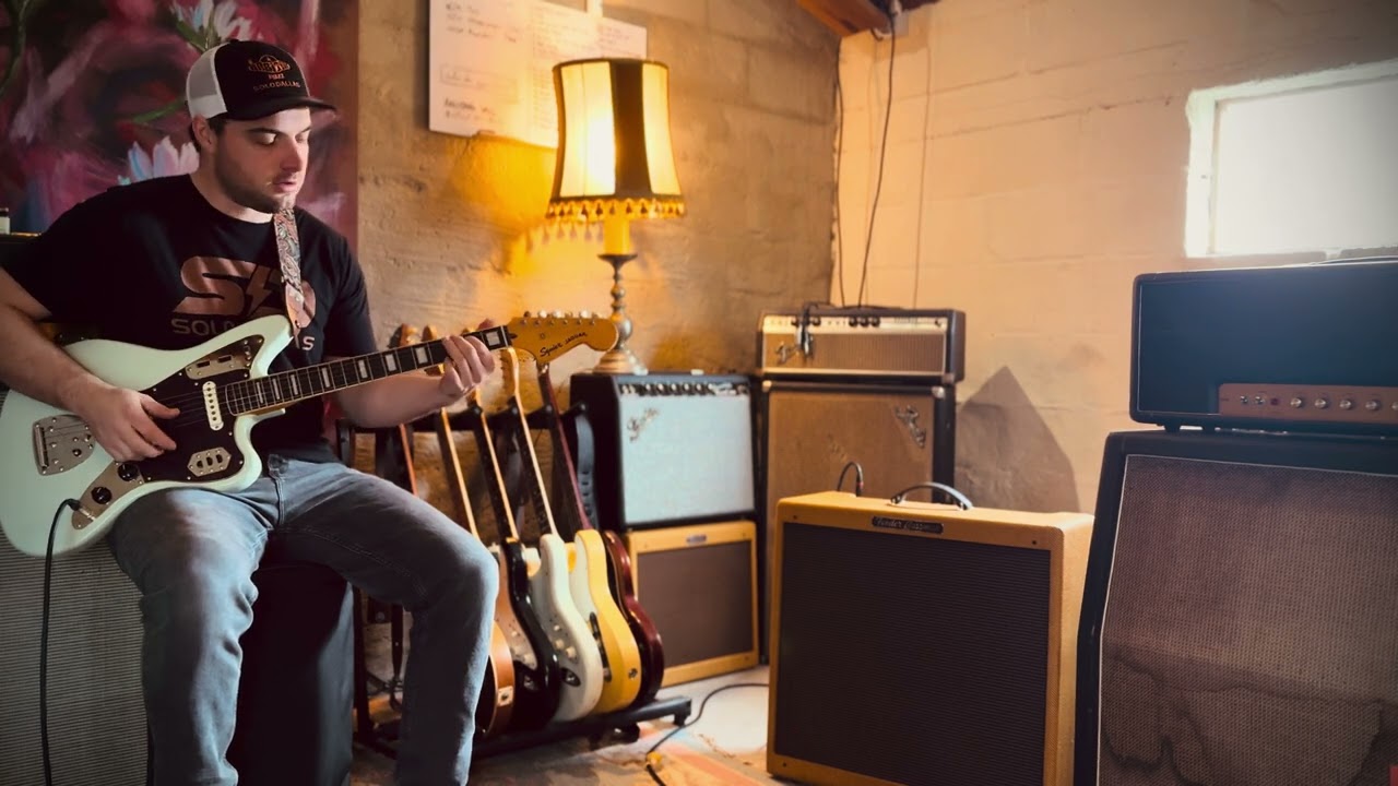 Squier Jaguar on a Fender Tweed Bassman