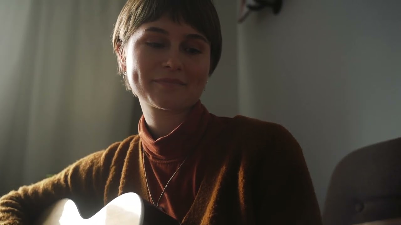 Isabel Rumble - Bird Be Brave (Lounge Room Session)