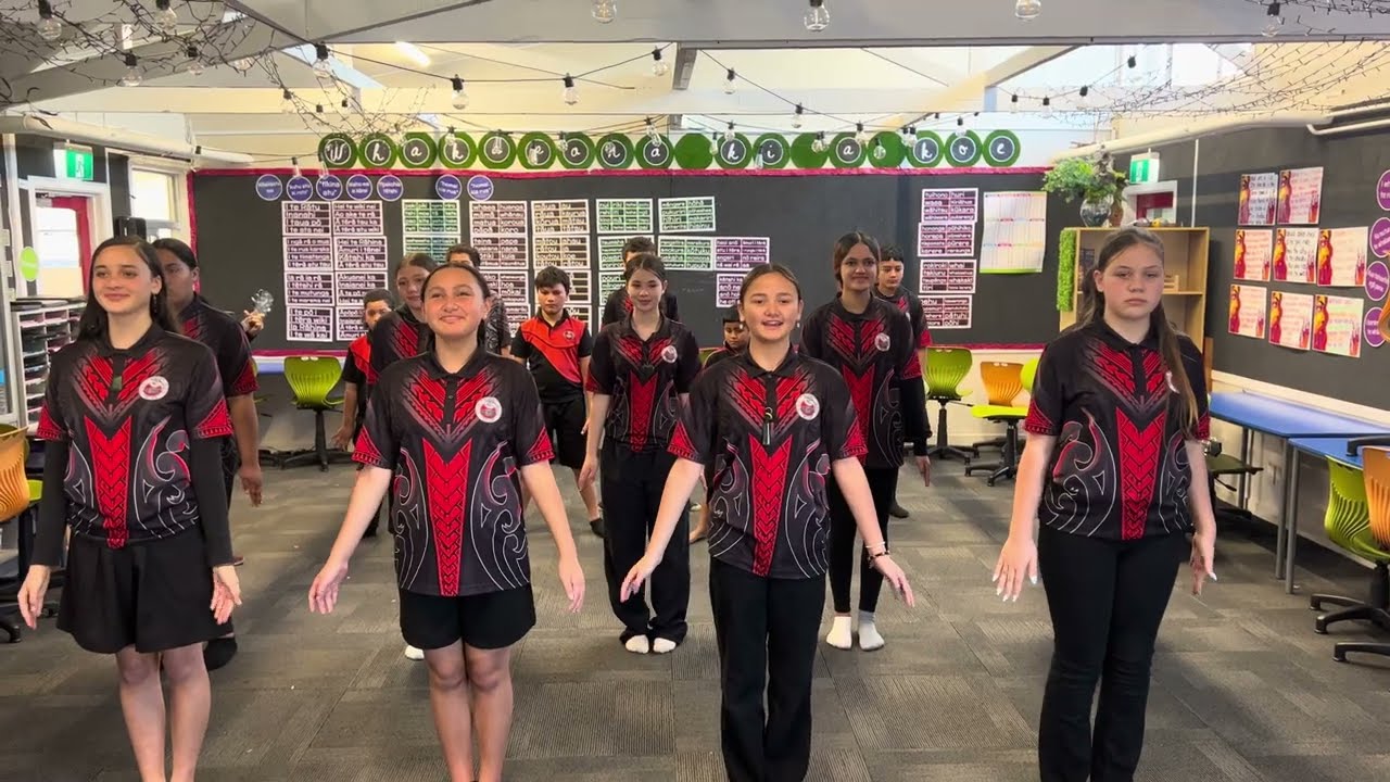 Whakapono ki a koe by He Pua Mai i Rangiātea - Roscommon School