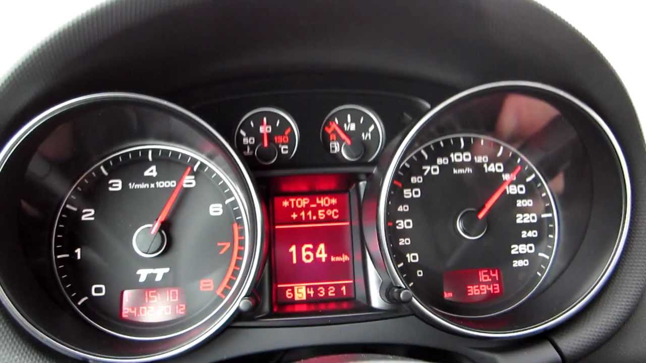 Audi TT 3.2 V6 on german Autobahn