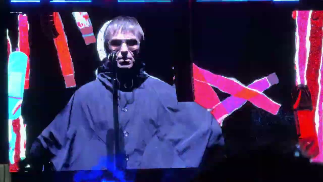 Oasis &ldquo;Cigarettes & Alcohol&rdquo; live at the Rose Bowl in Pasadena, CA (09/06/2025)