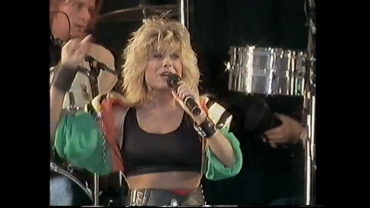 Pernilla Wahlgren på Liseberg 1986, 1 av 3