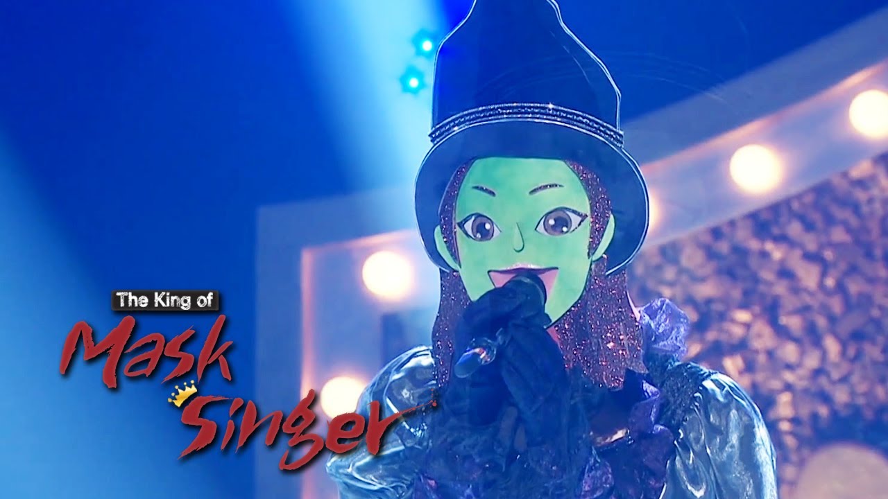 Green Witch's Performance Starts with the Sorrowful Piano Intro [The King of Mask Singer Ep 226]