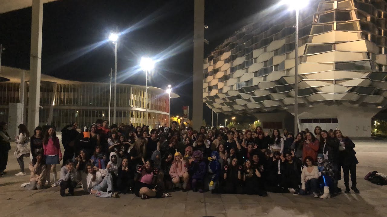K-pop random dance in public Zaragoza, Spain Halloween [Nekowiii] /Parte 2