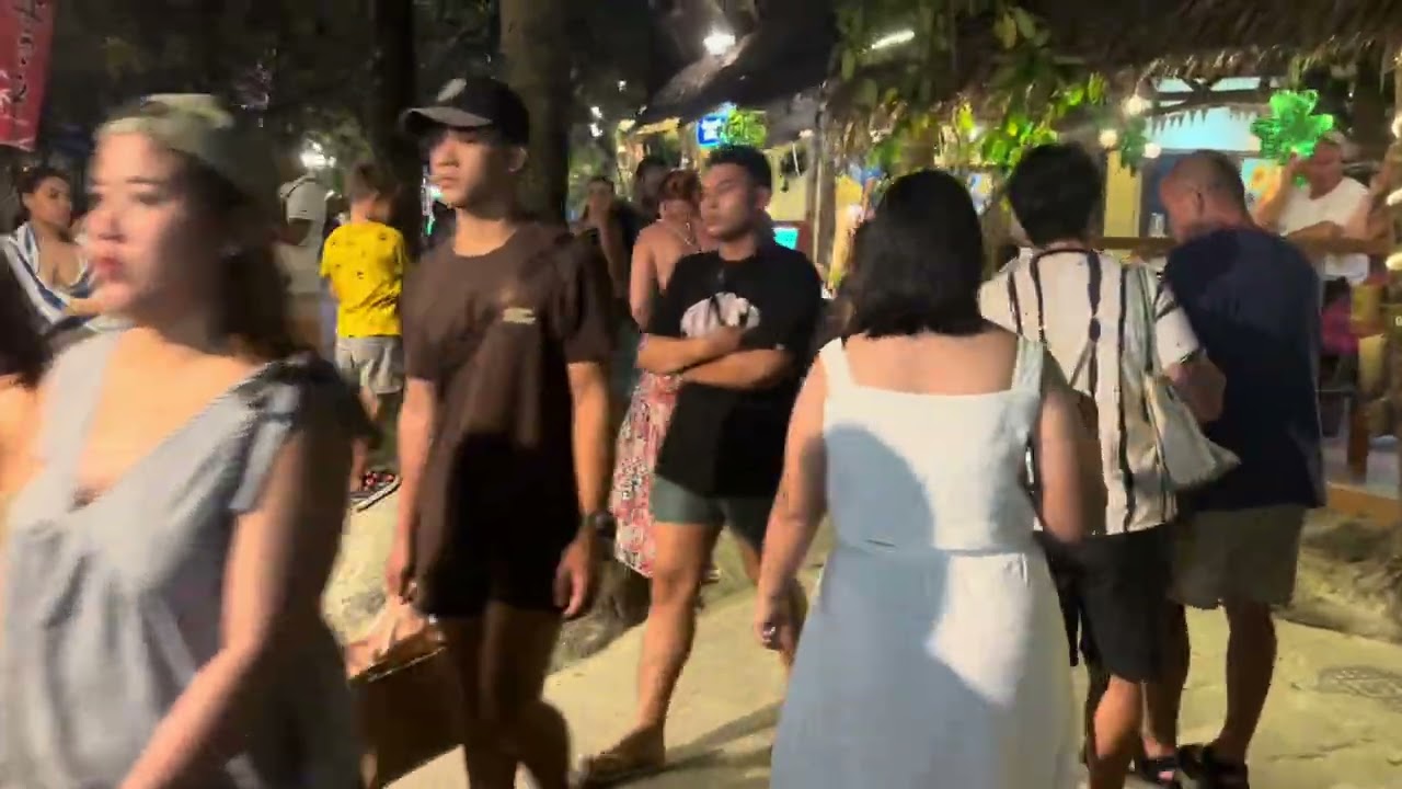 White Beach, Boracay |  Friday Night D*Mall
