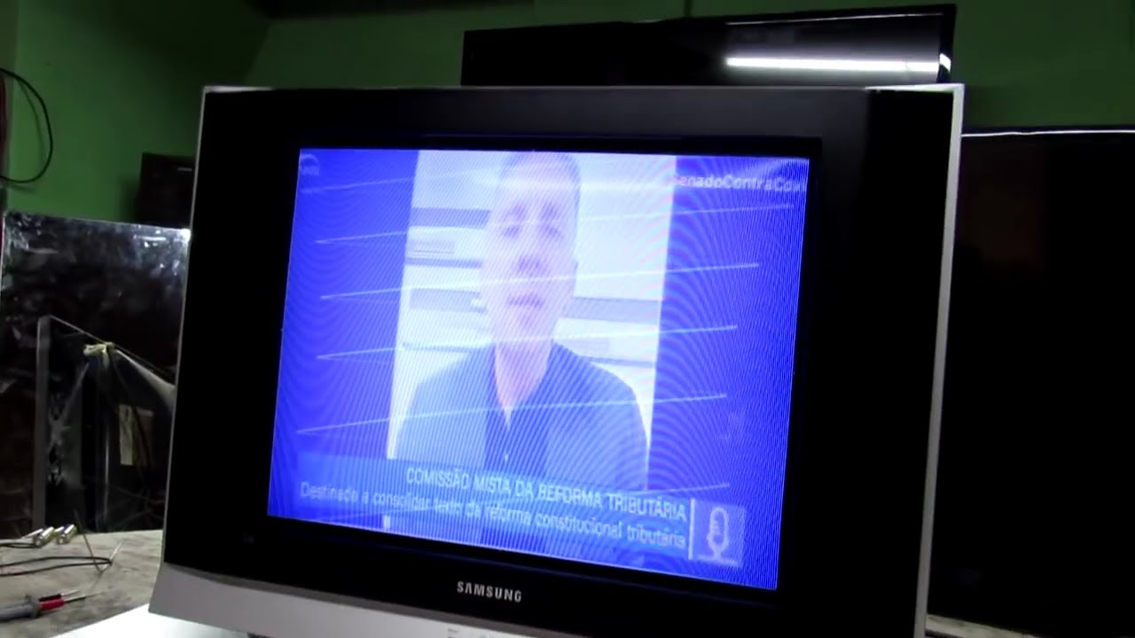 TV SAMSUNG  com imagem azulada, com listas na tela, e com outros defeitos.  # 325