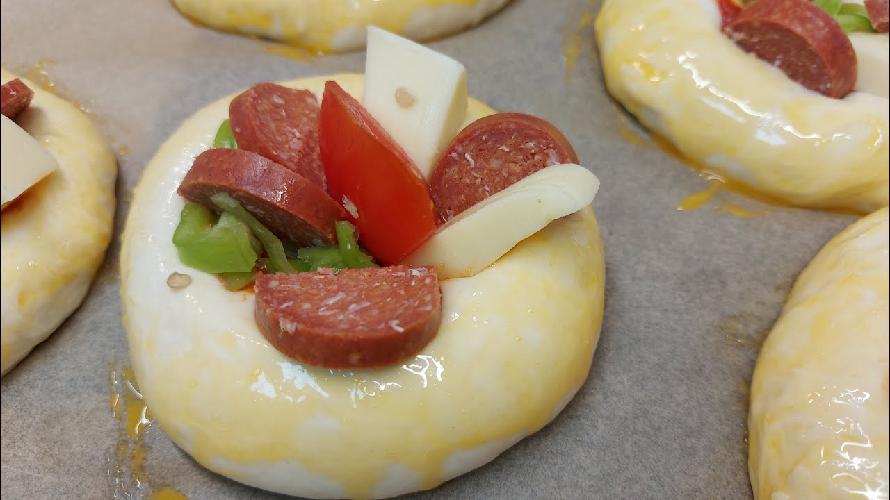 Mini Pizza Poğaça Tarifi | Ev Yapımı Pizza Tarifi | Poğaça Pizza Tarifi
