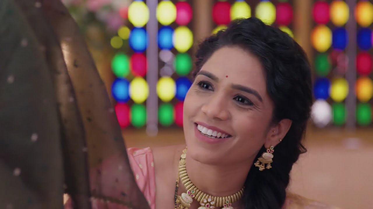Lakshmi Niwas - Full Ep - 37 - Lakshmi, Shriniwas, Bhavana - Zee Marathi
