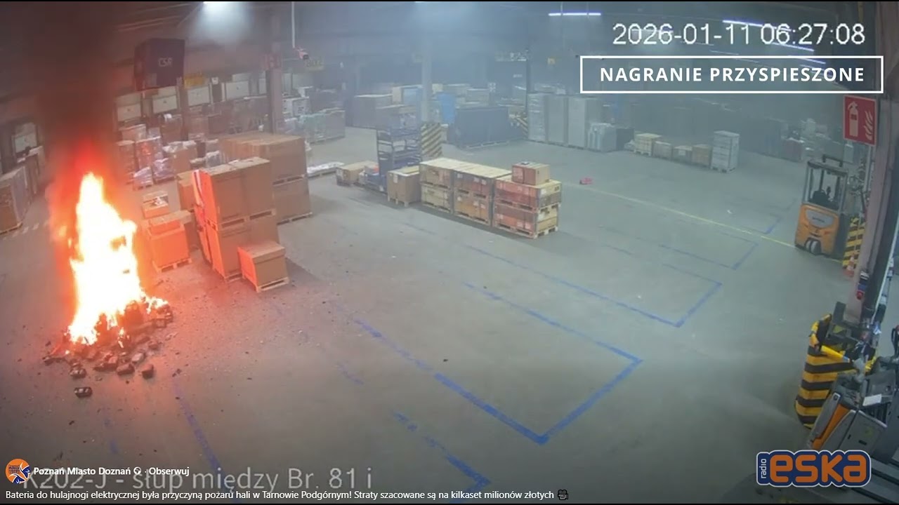 Pożar baterii w magazynie w Tarnowie Podgórnym Poznań. 11-01-2026 6:17