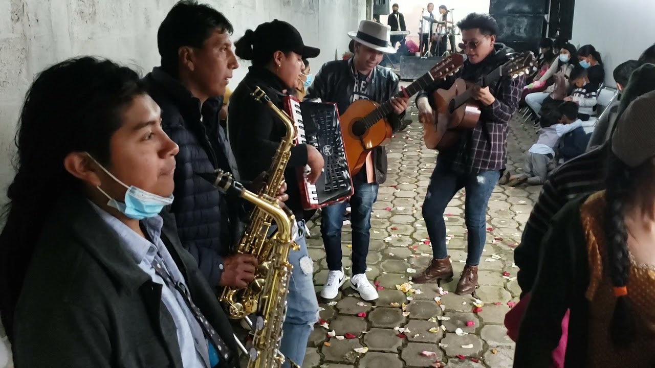 CELEBRANDO A LA VIRGEN DEL QUINCHE/STIWART BANDS EN SAN PABLO DEL LAGO.🇪🇨🍻