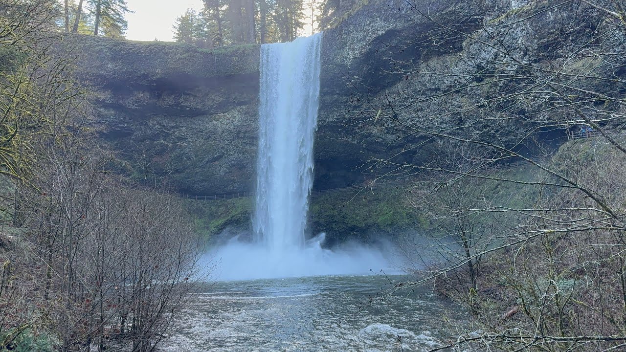 Exploring Silver Creek Falls State Park | Oregon Waterfall Hike.  December 20th 2025