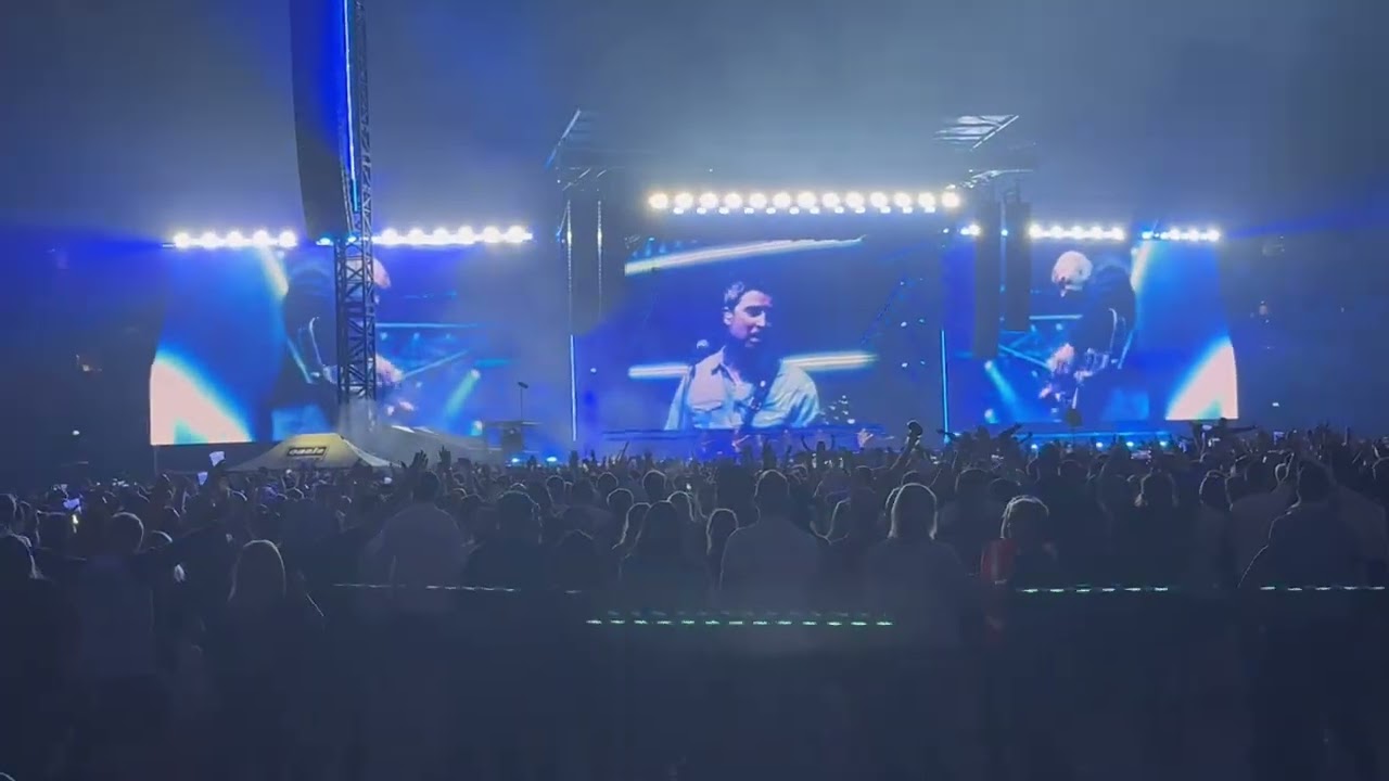 Oasis - Live 2025 - Cardiff - Slide Away