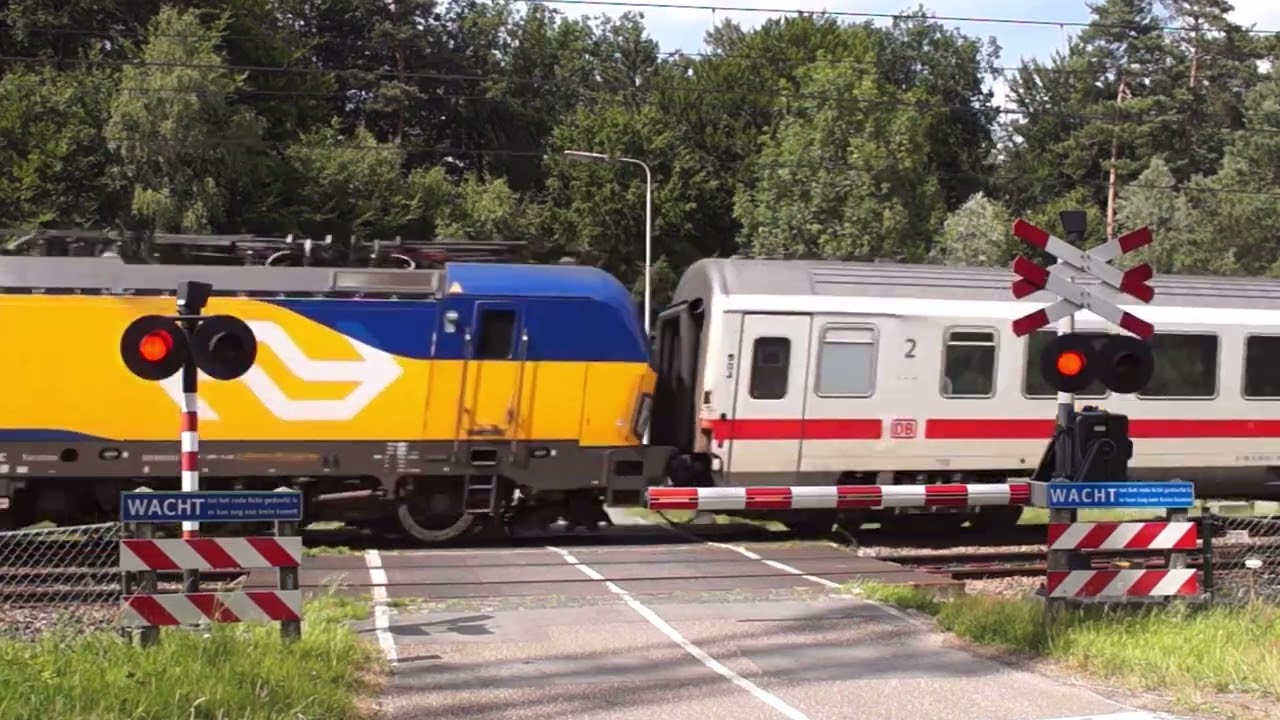 Alle spoorwegovergangen tussen Hengelo en Bad Bentheim 