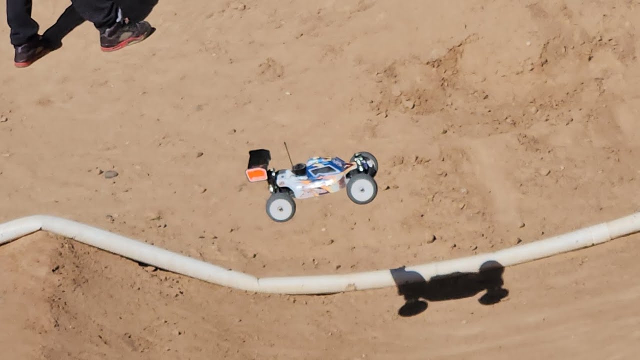 Nitro buggy Q2 at TNC for final winter series 