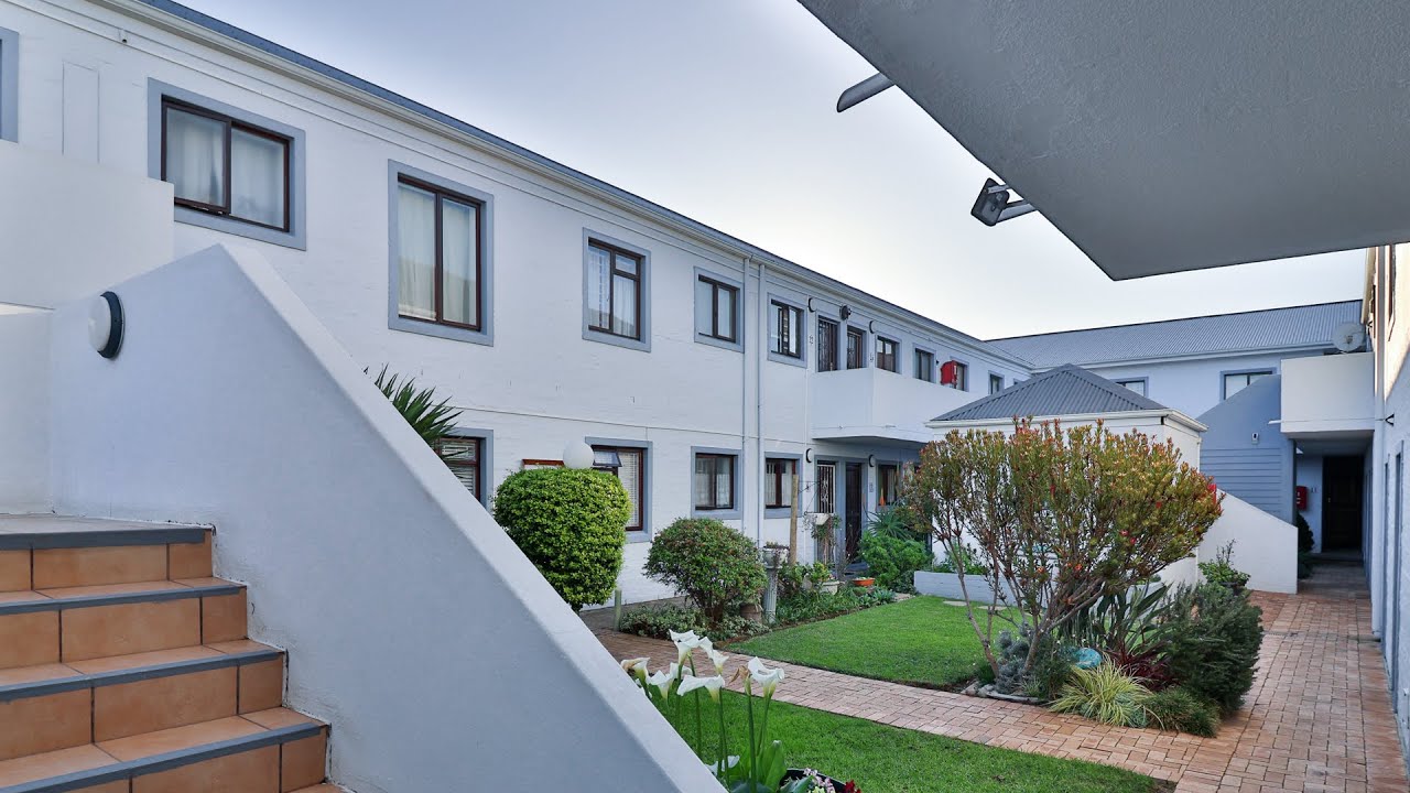 1 Bedroom For Sale | Sandbaai