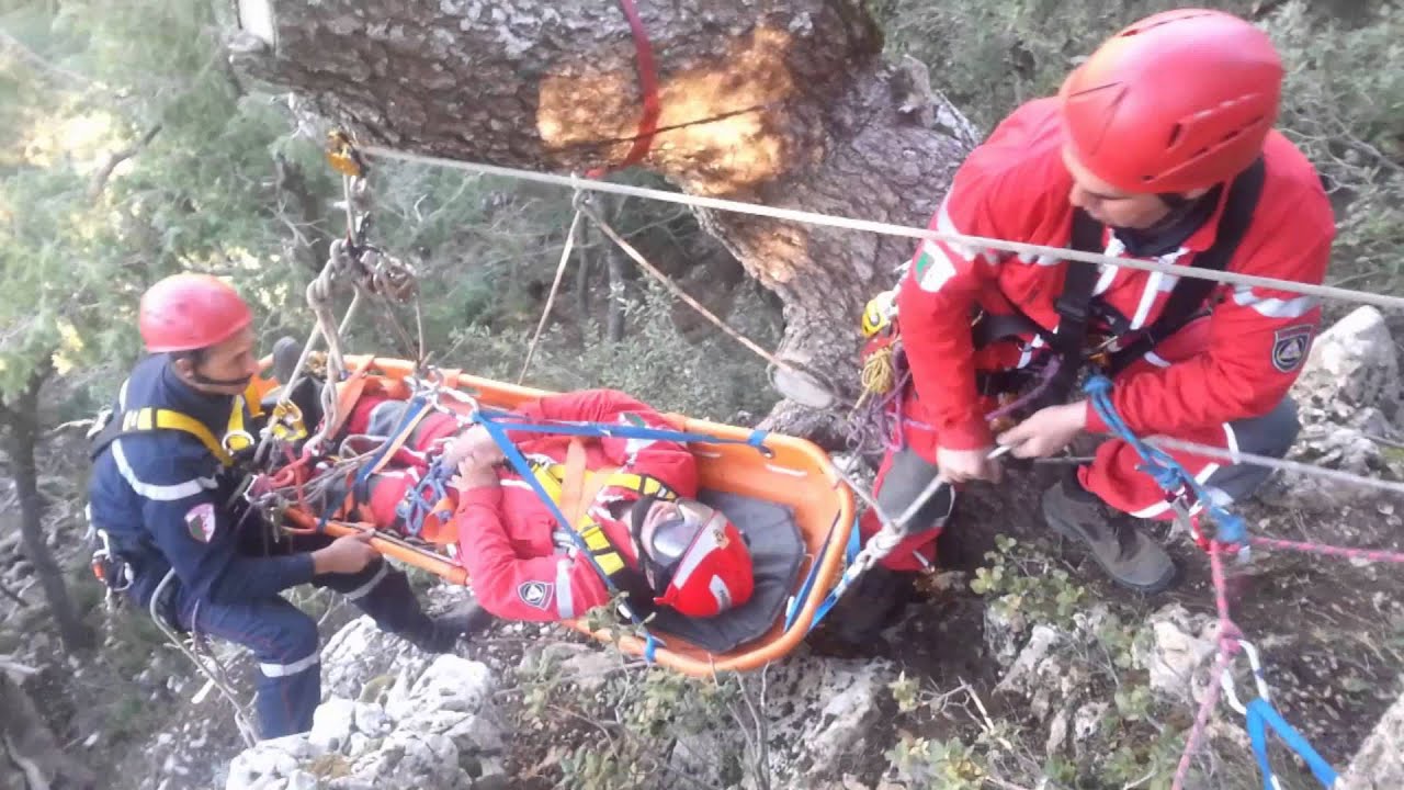 Algerie :MANOEUVRES FORMATION IMP3 A TIKJDA DECEMBRE 2015 الجزائر