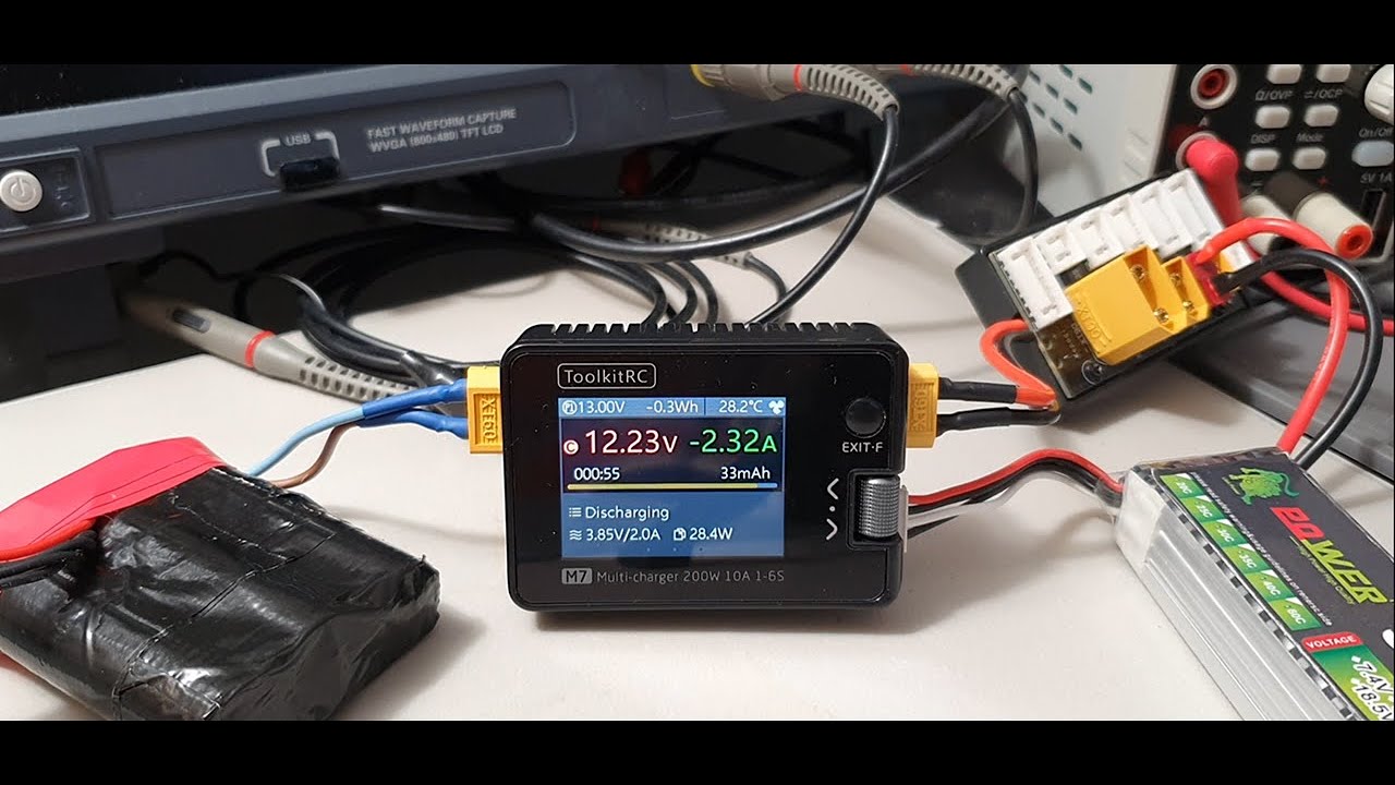 Uniwersalna ładowarka do baterii M7– test i recenzja!