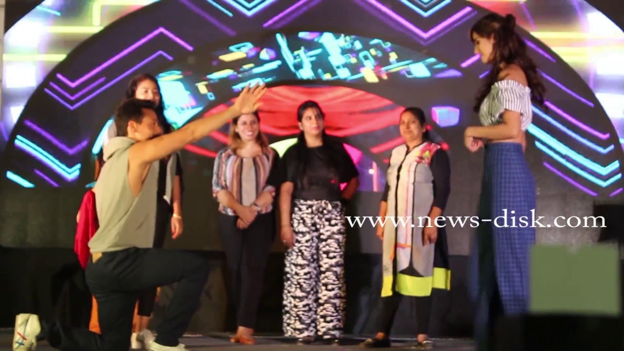 BAAGHI 2 Star Cast II TIGER & DISHA II Film Promotion at East Delhi !!