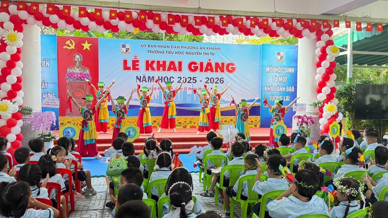 Nhảy Ếch ngoài đáy giếng - Khai giảng năm học 2025-2026
