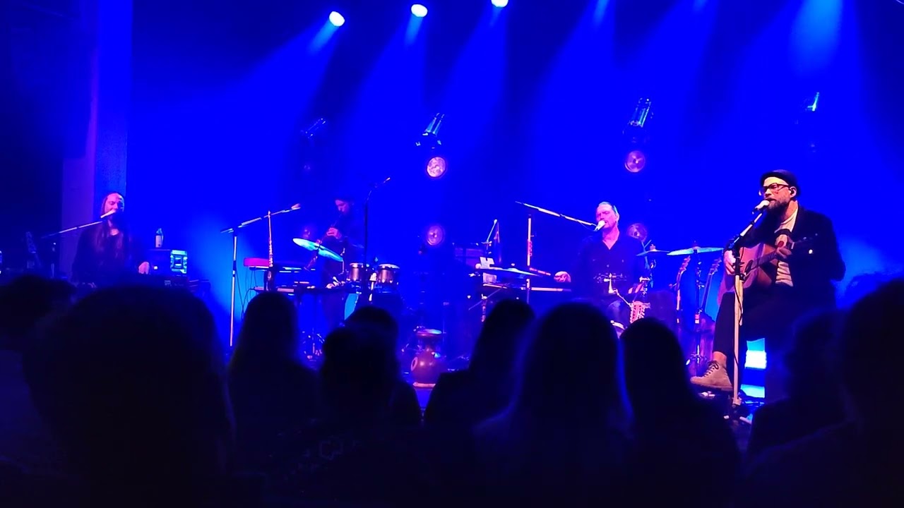 Von Hertzen Brothers acoustic feat. M.Pajakkala - All of a Sudden.. @ Taidetehdas 15.11.2023