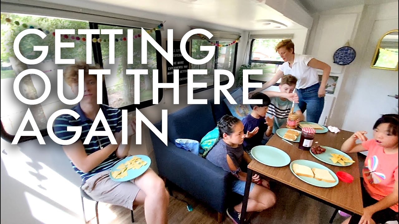 TAKING OUR BIG RV FAMILY ON THE ROAD : Adventuring Family of 11