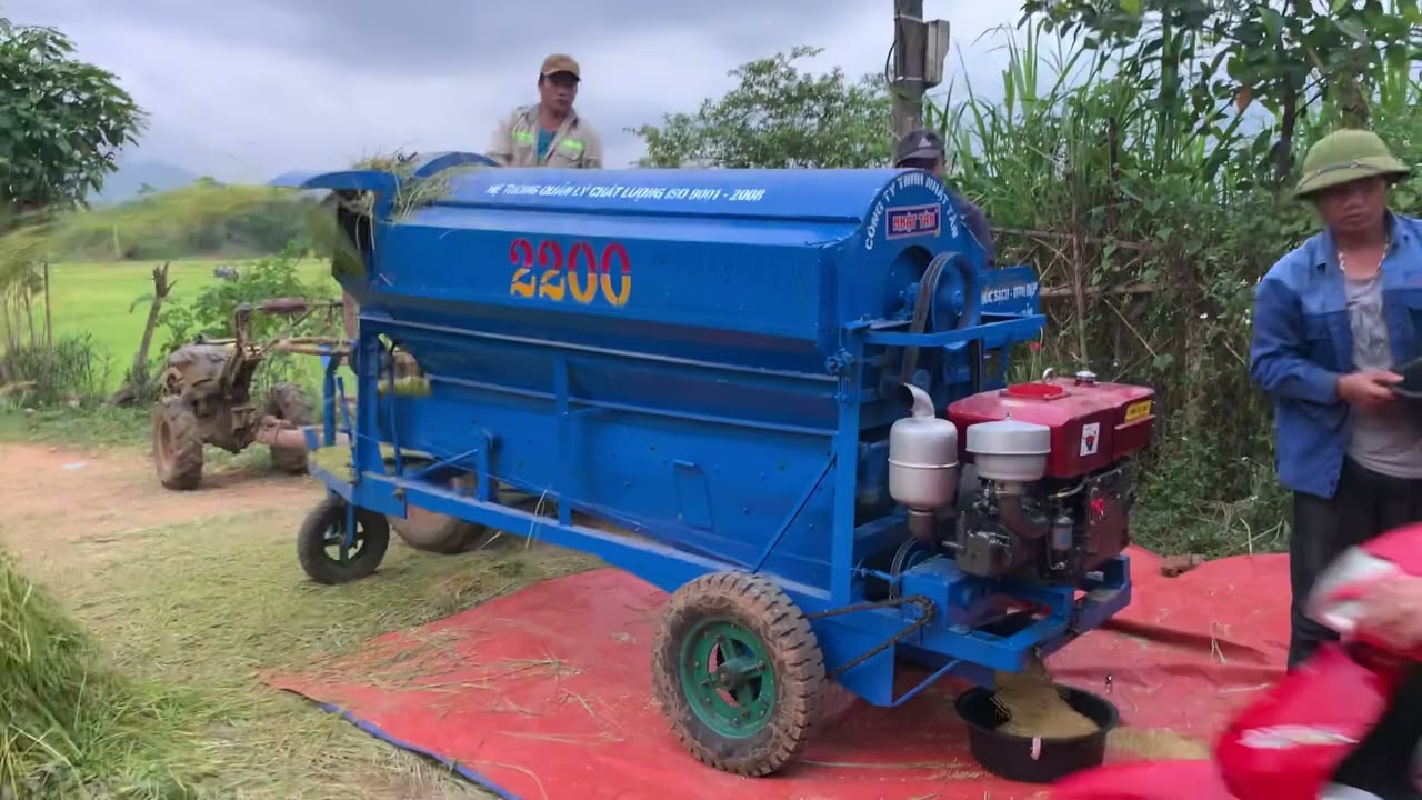 M&aacute;y tuốt l&uacute;a nhật t&acirc;n mới