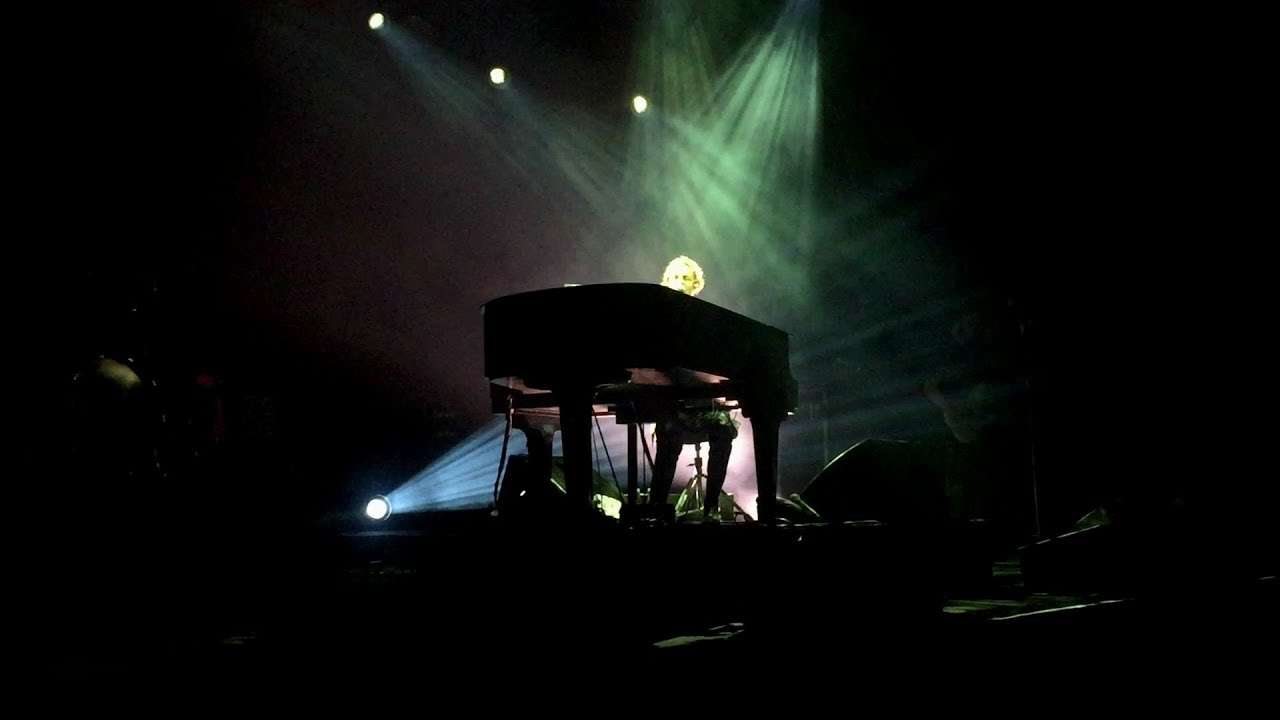 Tom Odell - Another Love (Enternance with Für Elise) in Istanbul