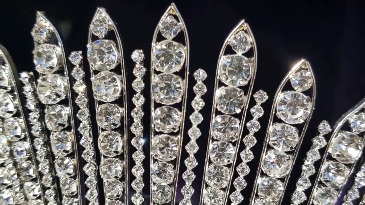 Queen Mary`s Fringe Tiara -  Princess Beatrice  Crown Jewels Copy Replica Fake Faux QUEENS WEDDING