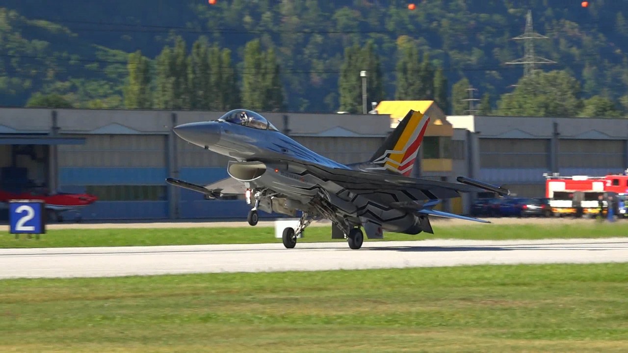 Sion Airshow 2017 / Belgian Air Force F-16 Flight Display